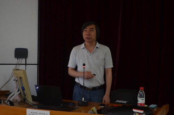 吴为吴桂宁教授作报告