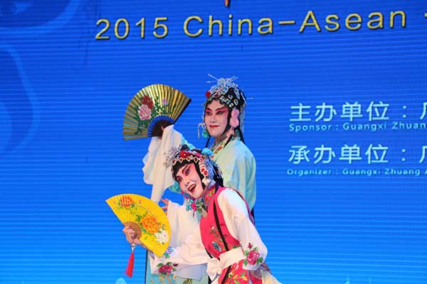 张玲燕老师演出《卖水》选段