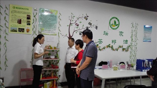 考察调研百色学院下属中科创业学院运作模式.jpg