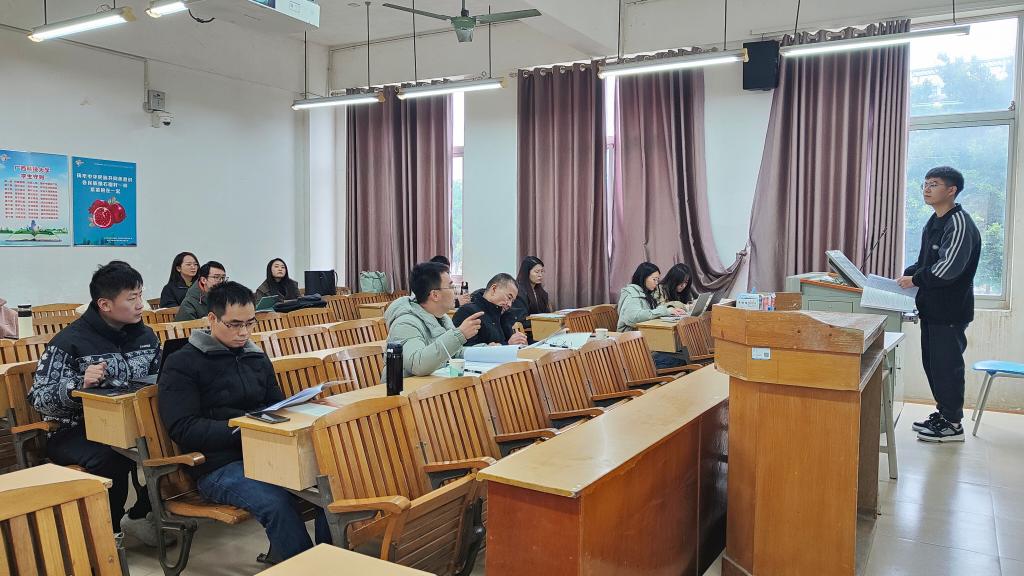 答辩会4.jpg