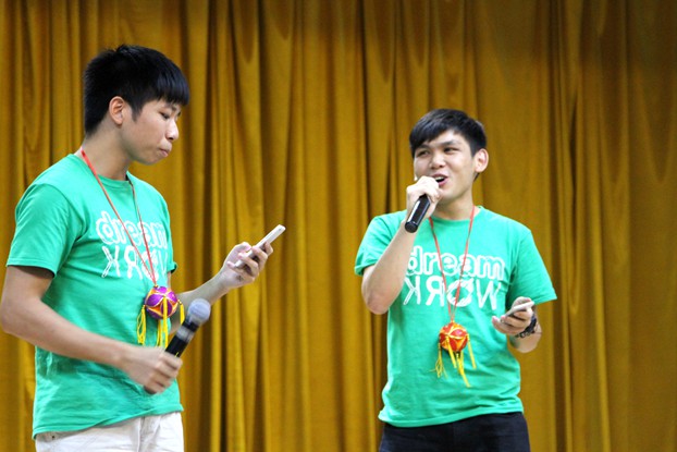 香港大学生即兴表演节目.jpg