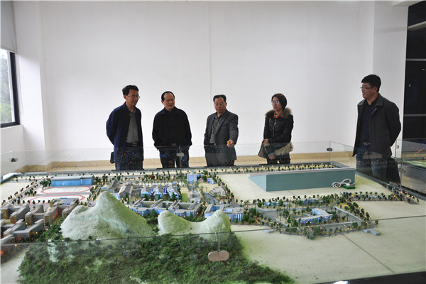 DSC_0904_副本参观沙盘.jpg