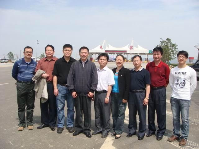 黎平副书记一行回访来宾校友会