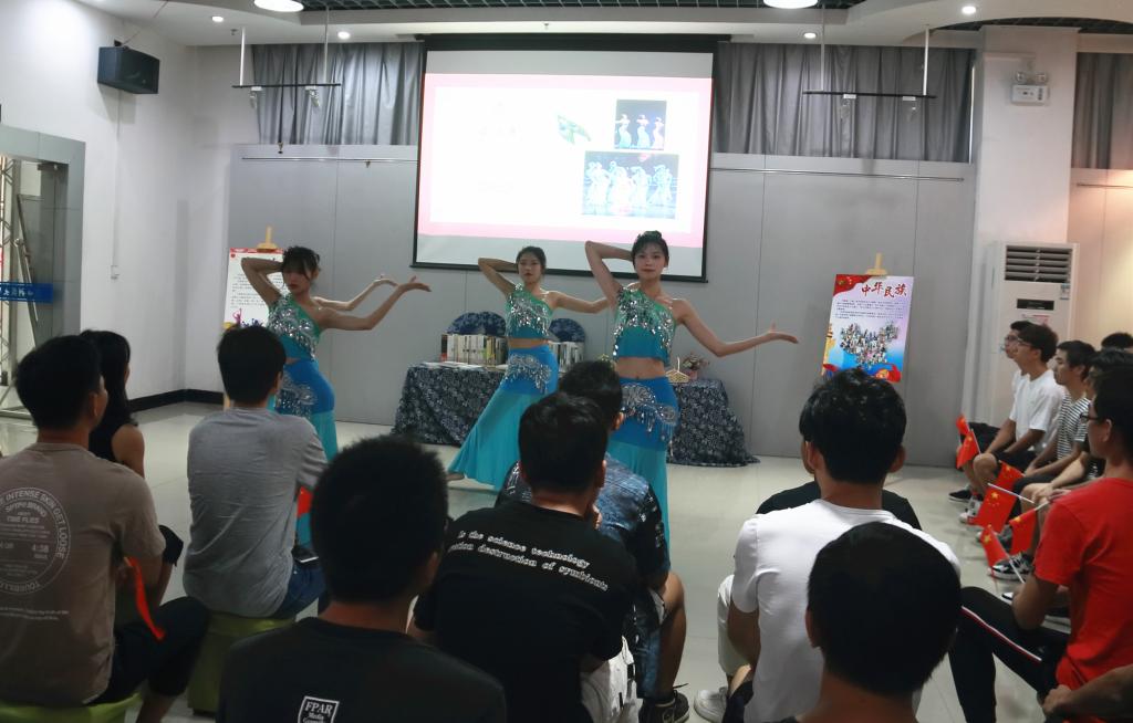 4傣族舞1