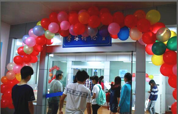 (压)学习讨论室大门.jpg