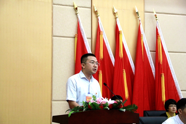 4广西大学团委书记陈磊致辞.jpg
