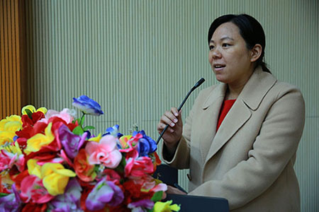 胡龙英.jpg