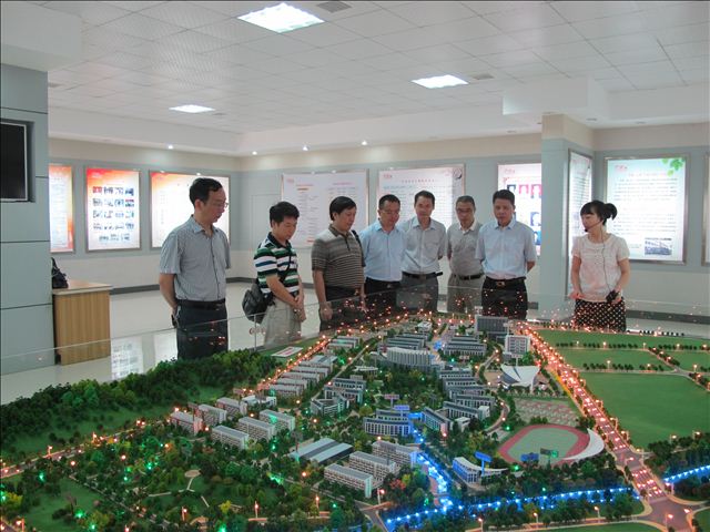 医药学院1.JPG